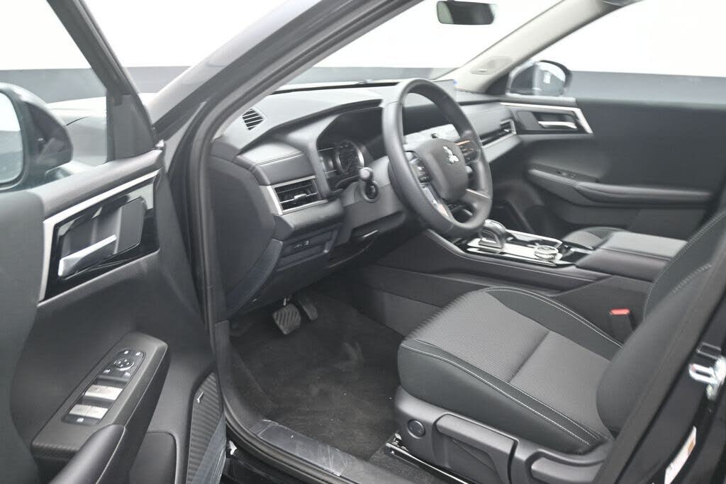 2026 Mitsubishi Outlander