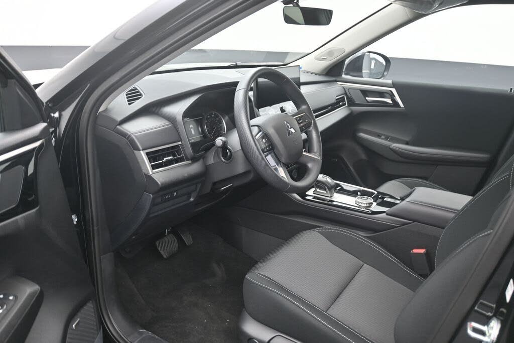 2026 Mitsubishi Outlander