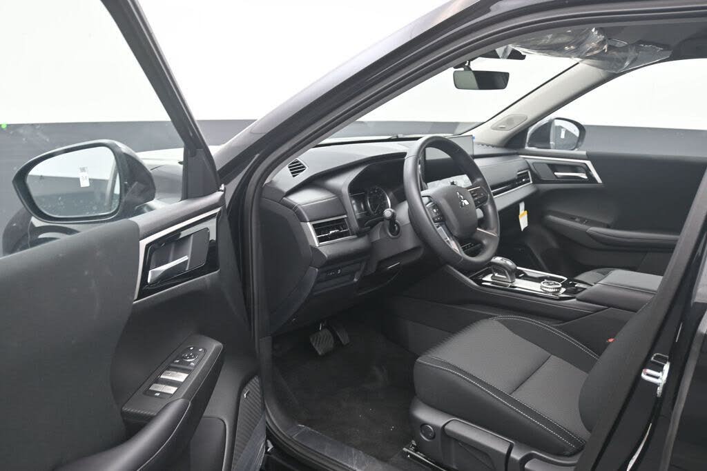 2026 Mitsubishi Outlander