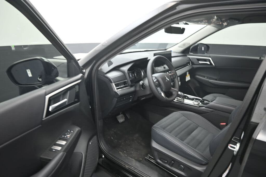 2026 Mitsubishi Outlander