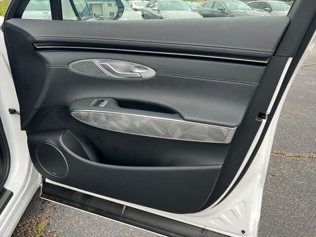 2025 Genesis GV70