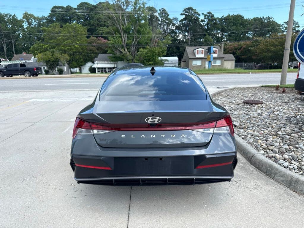 2024 Hyundai Elantra