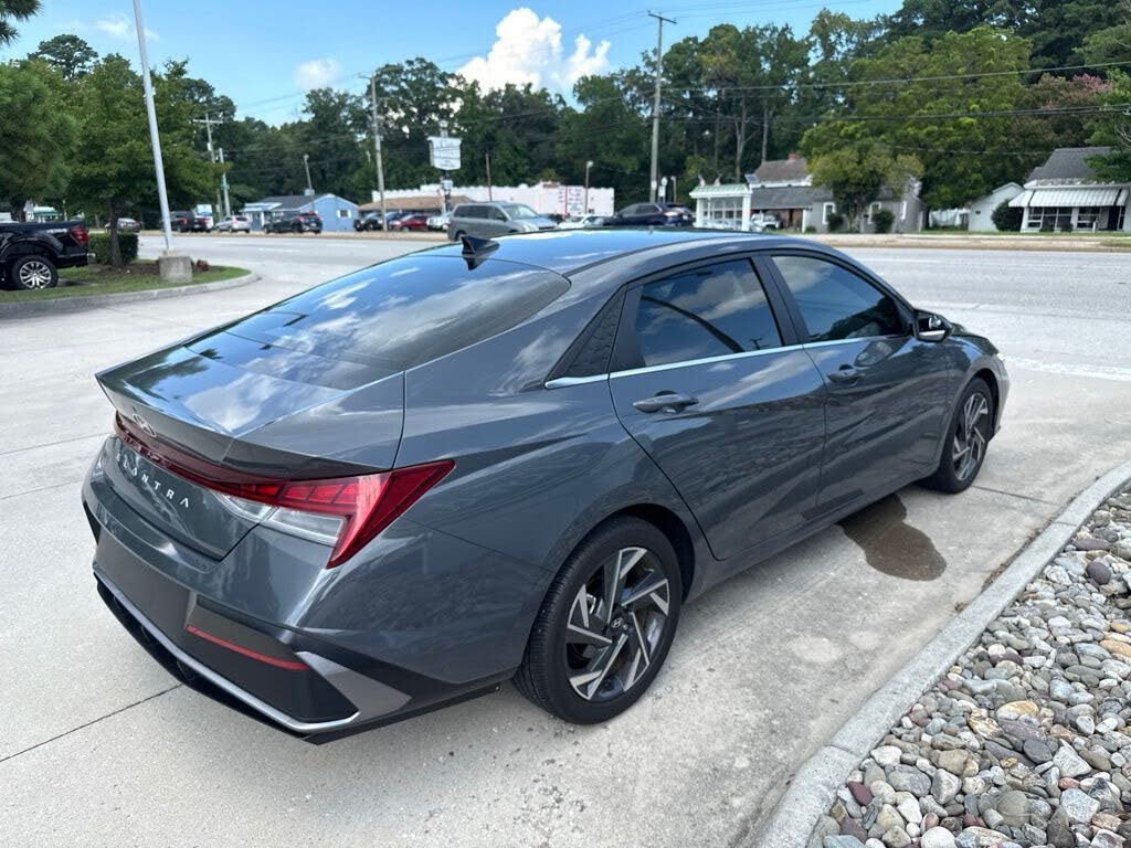 2024 Hyundai Elantra