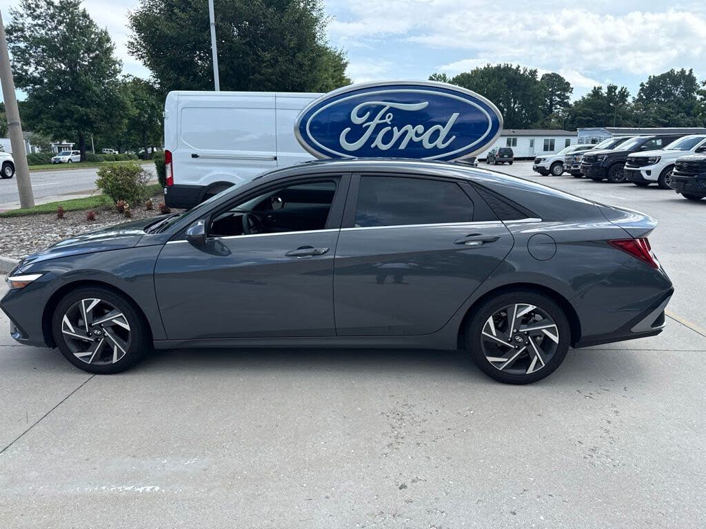 2024 Hyundai Elantra