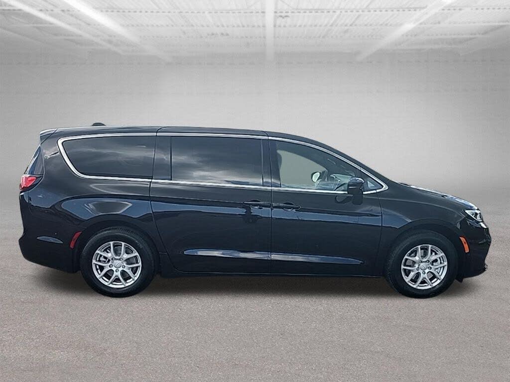 2026 Chrysler Pacifica