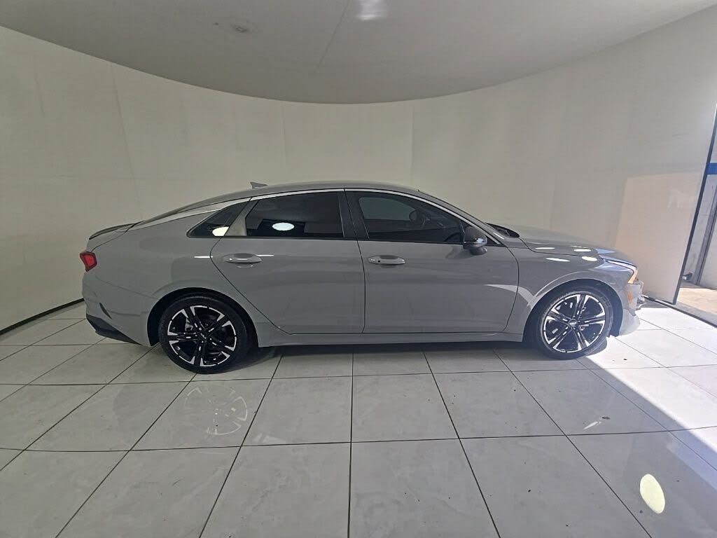 2022 Kia K5