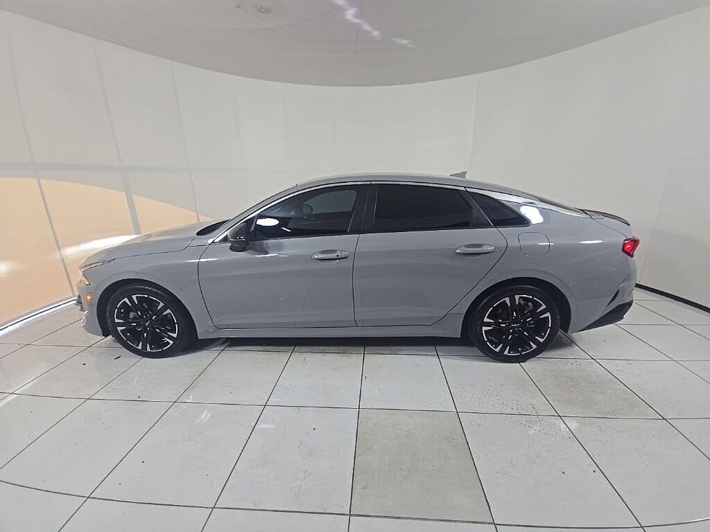 2022 Kia K5