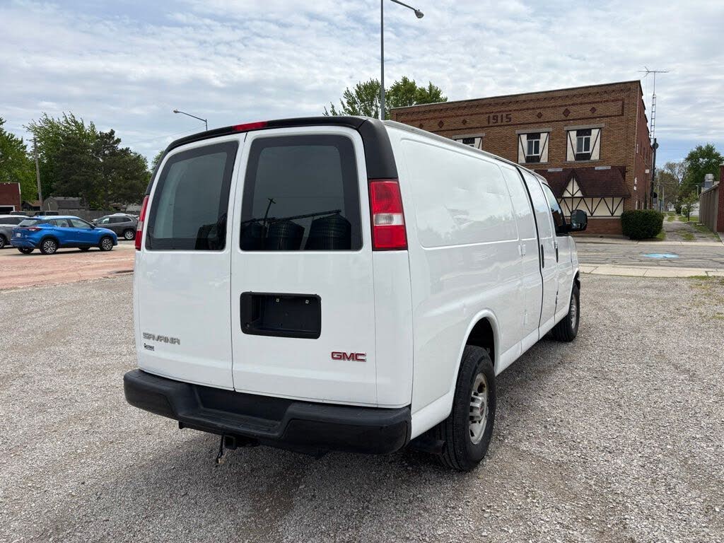 2008 GMC Savana