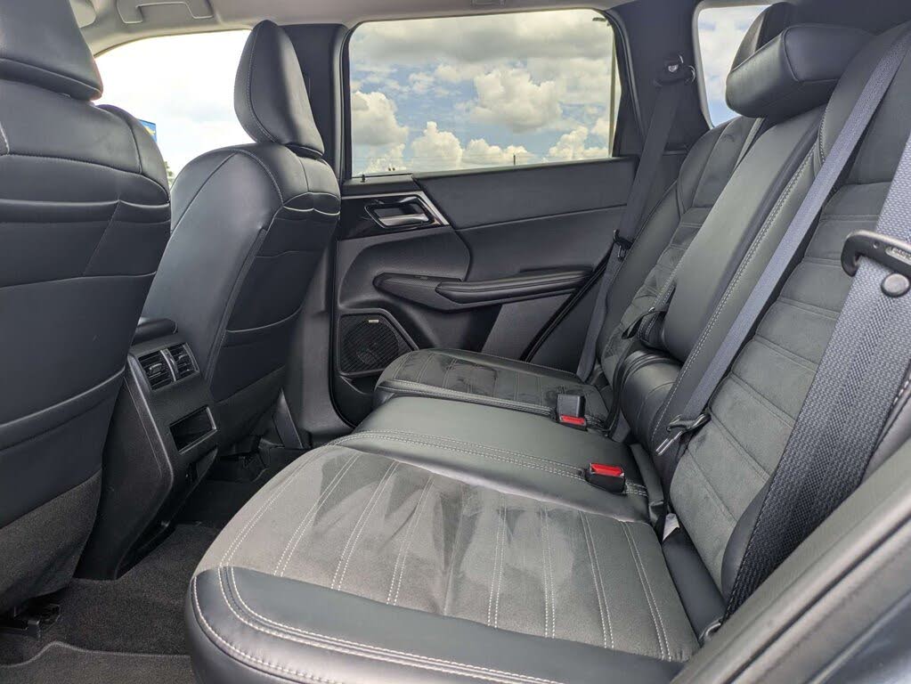 2025 Mitsubishi Outlander