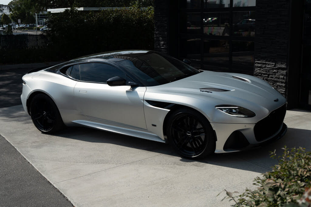 2020 Aston Martin DBS