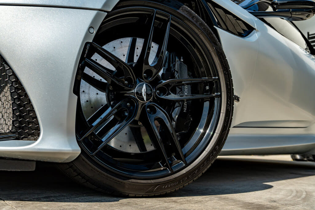 2020 Aston Martin DBS
