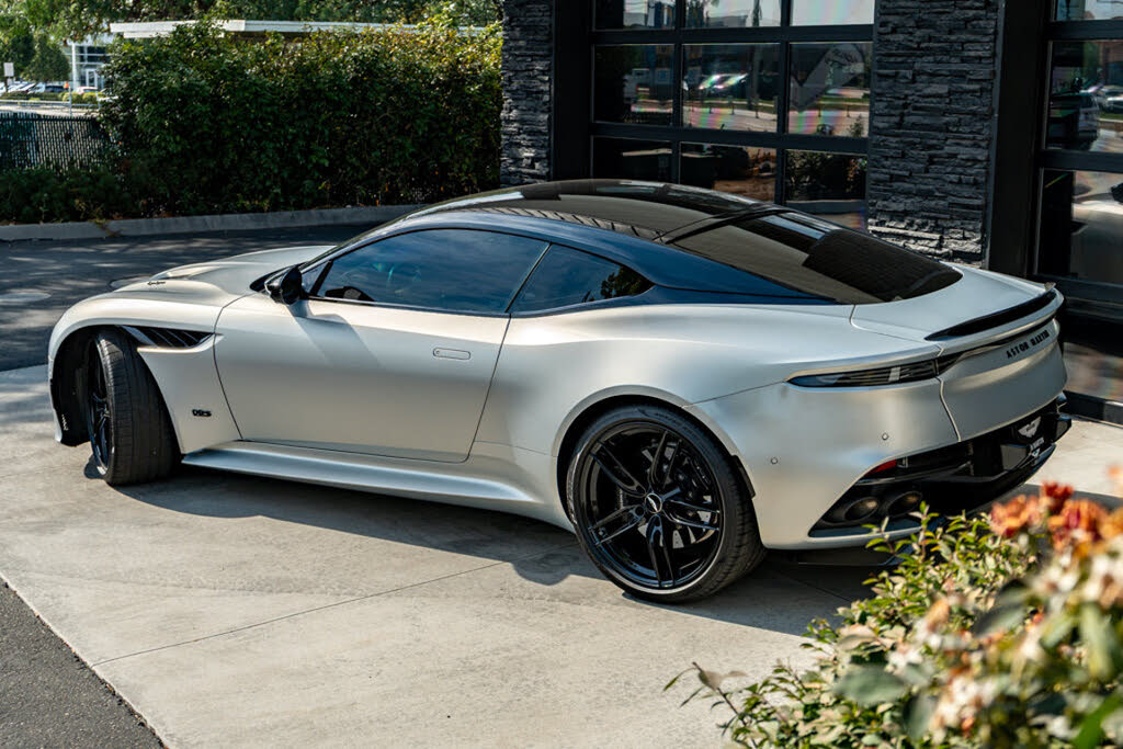 2020 Aston Martin DBS
