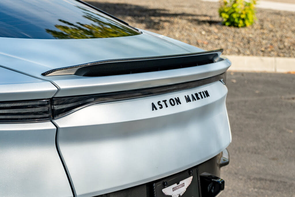 2020 Aston Martin DBS