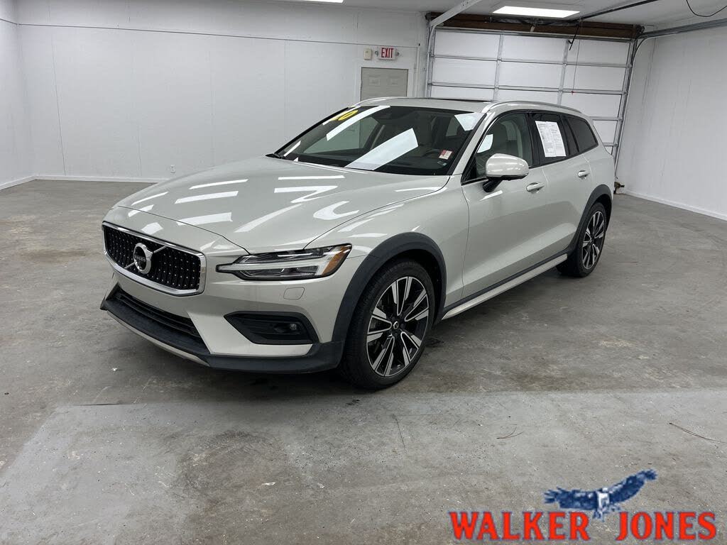 2020 Volvo V60 Cross Country