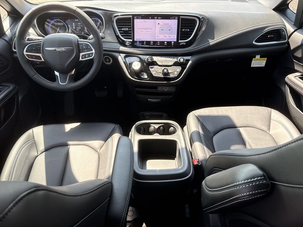 2026 Chrysler Pacifica
