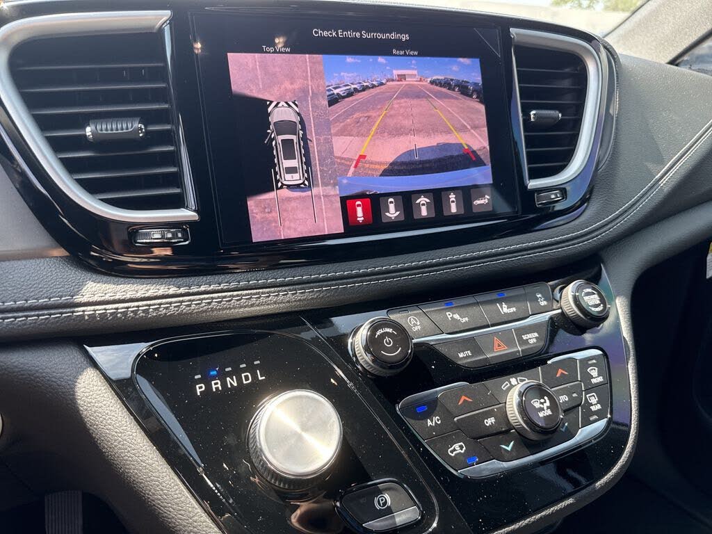 2026 Chrysler Pacifica