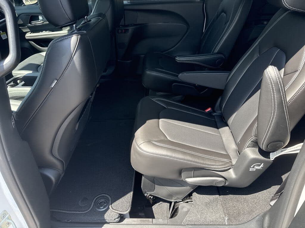 2026 Chrysler Pacifica