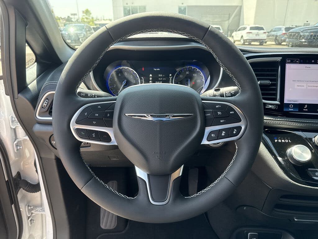 2026 Chrysler Pacifica