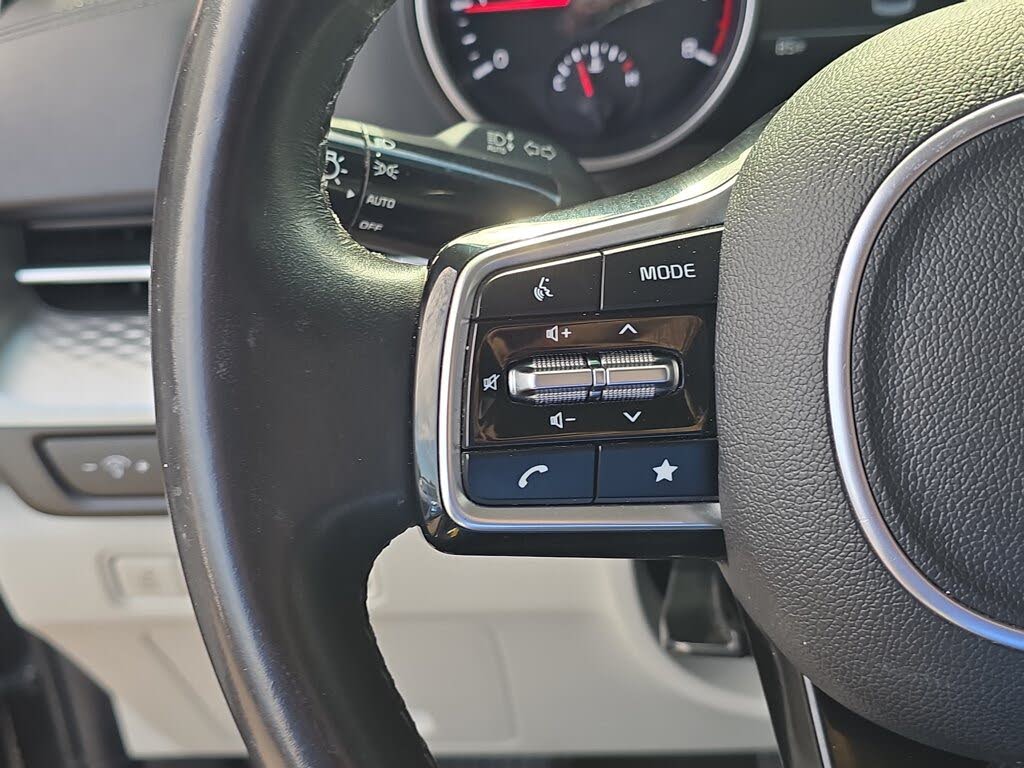 2023 Kia Carnival