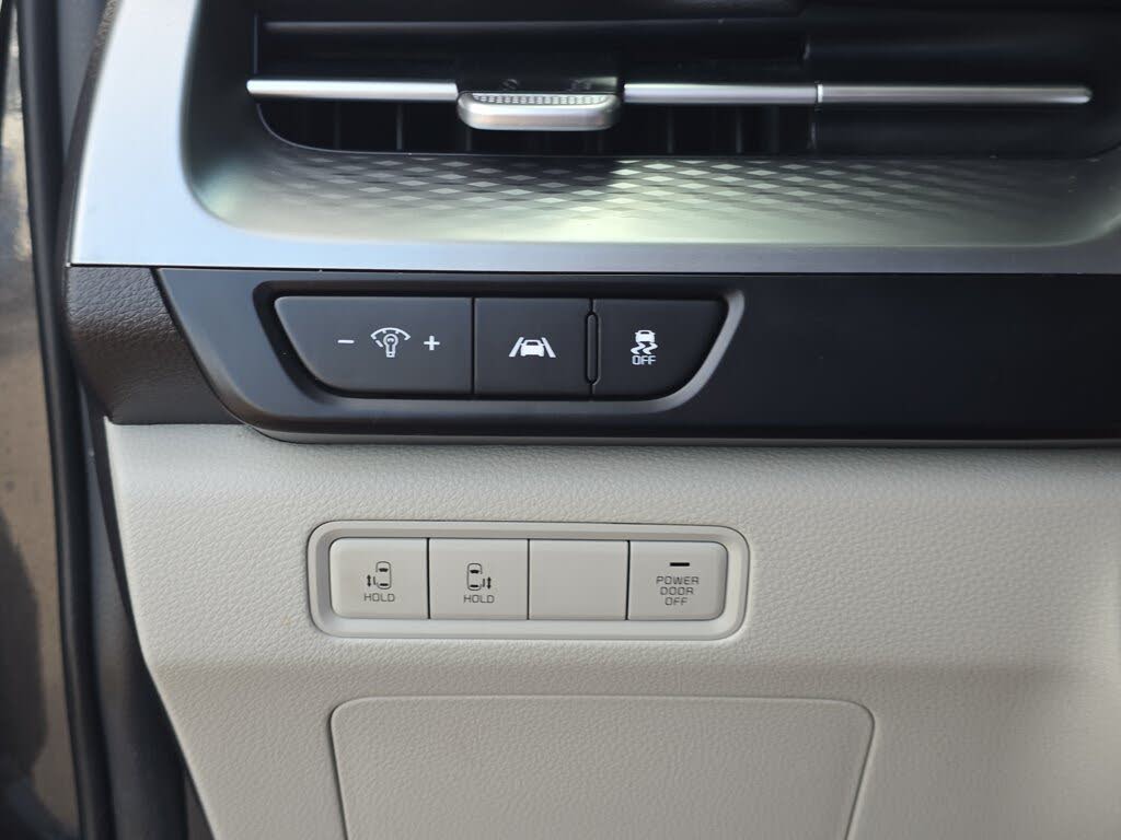 2023 Kia Carnival
