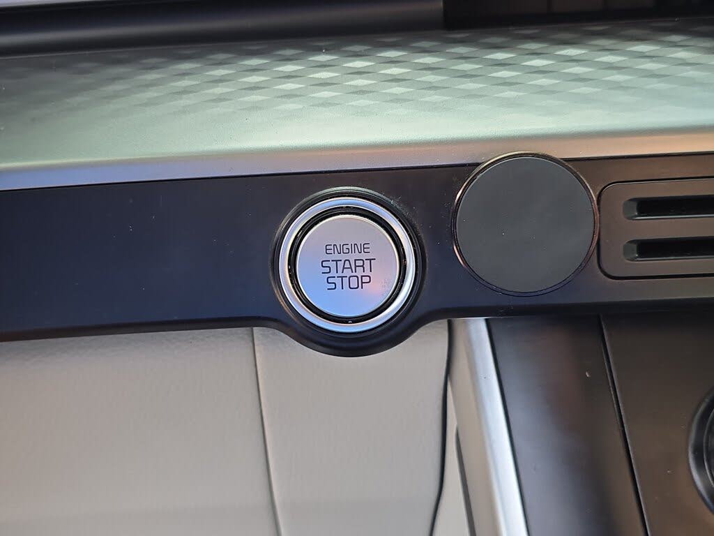 2023 Kia Carnival