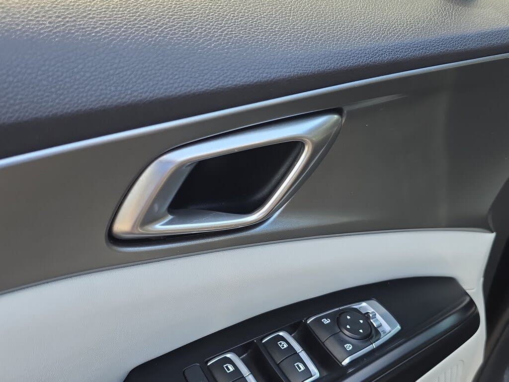 2023 Kia Carnival