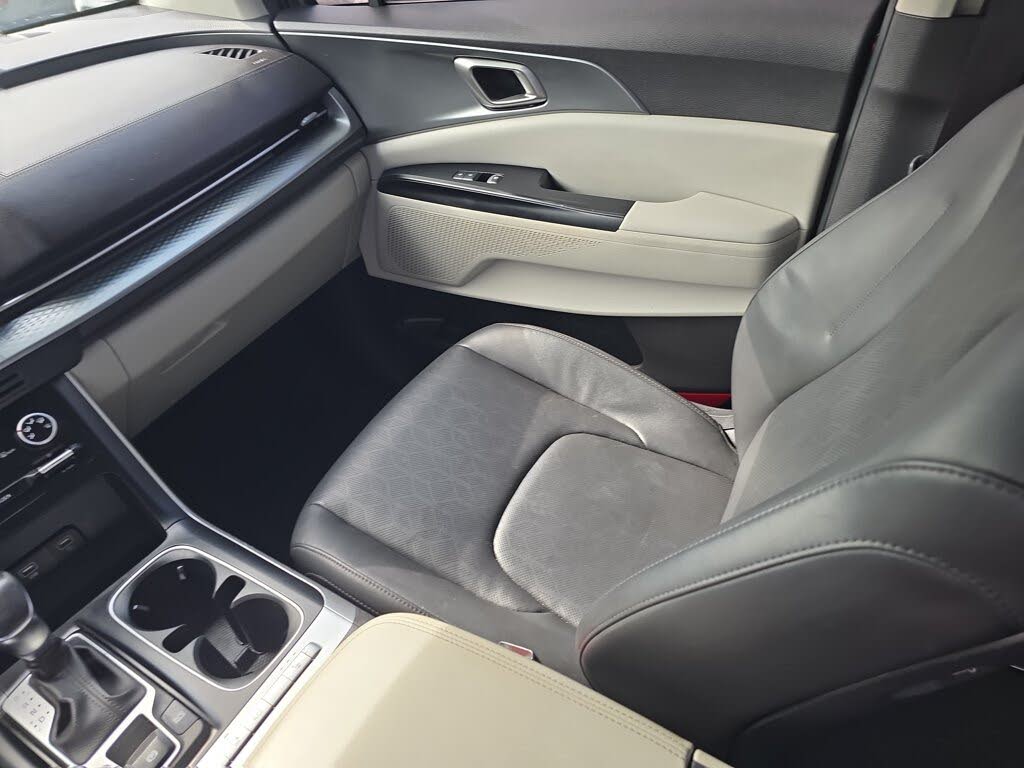 2023 Kia Carnival