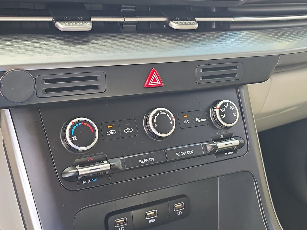 2023 Kia Carnival