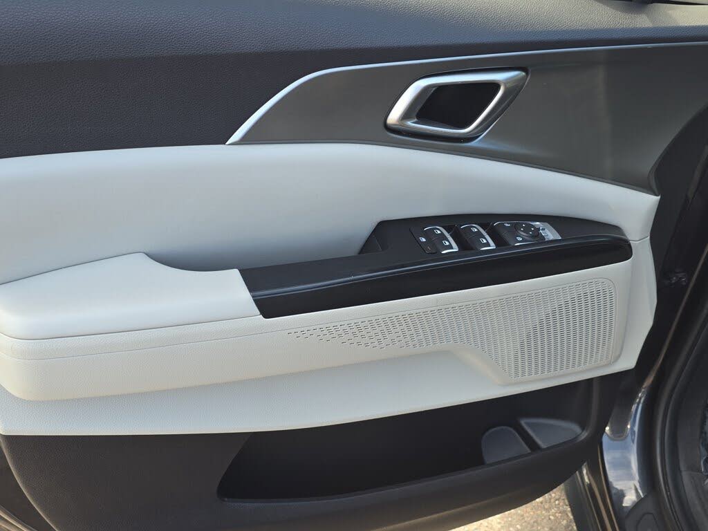 2023 Kia Carnival