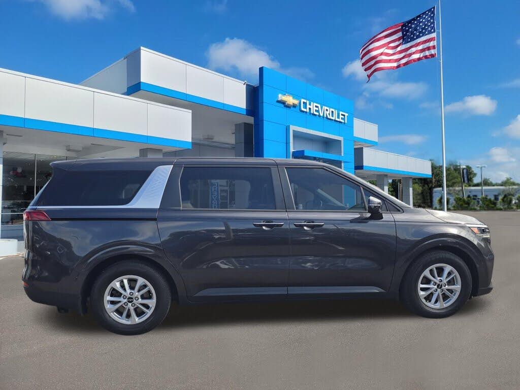 2023 Kia Carnival