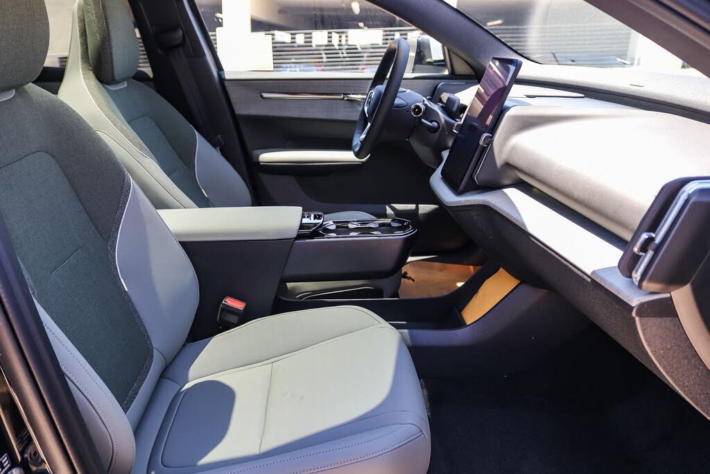 2025 Volvo EX30