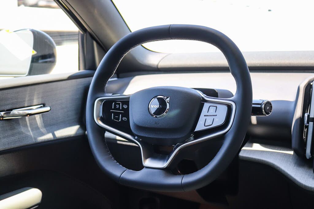 2025 Volvo EX30