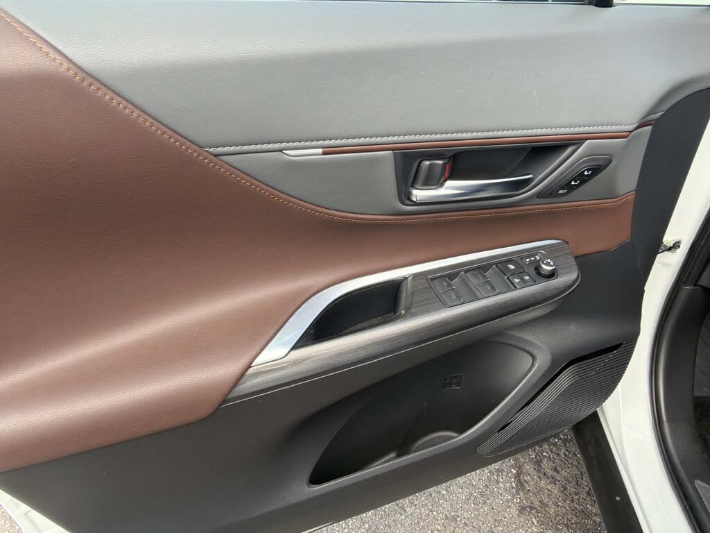 2023 Toyota Venza