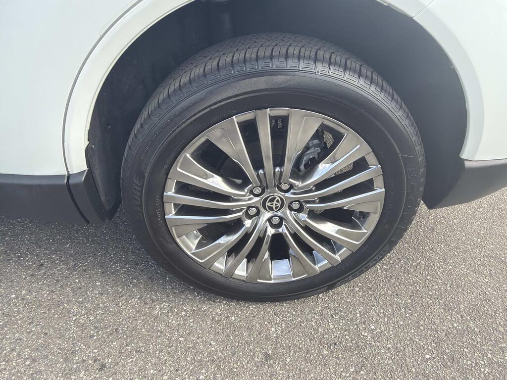 2023 Toyota Venza