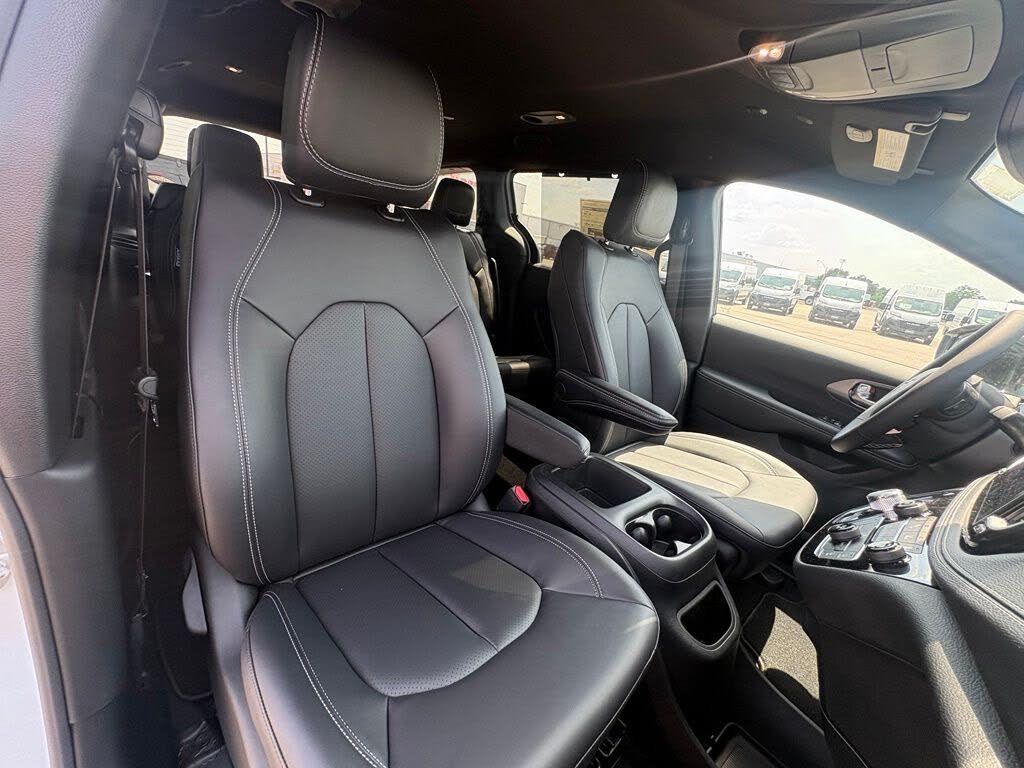 2026 Chrysler Pacifica