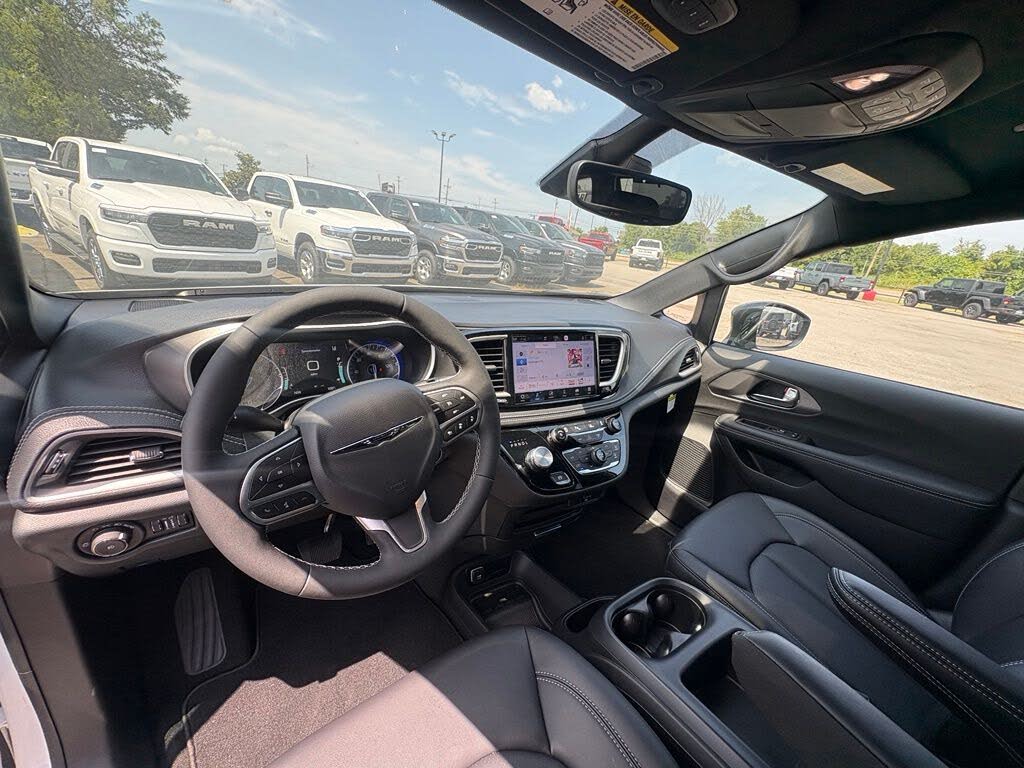 2026 Chrysler Pacifica