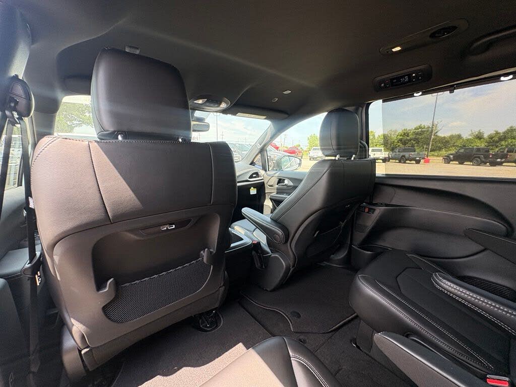 2026 Chrysler Pacifica