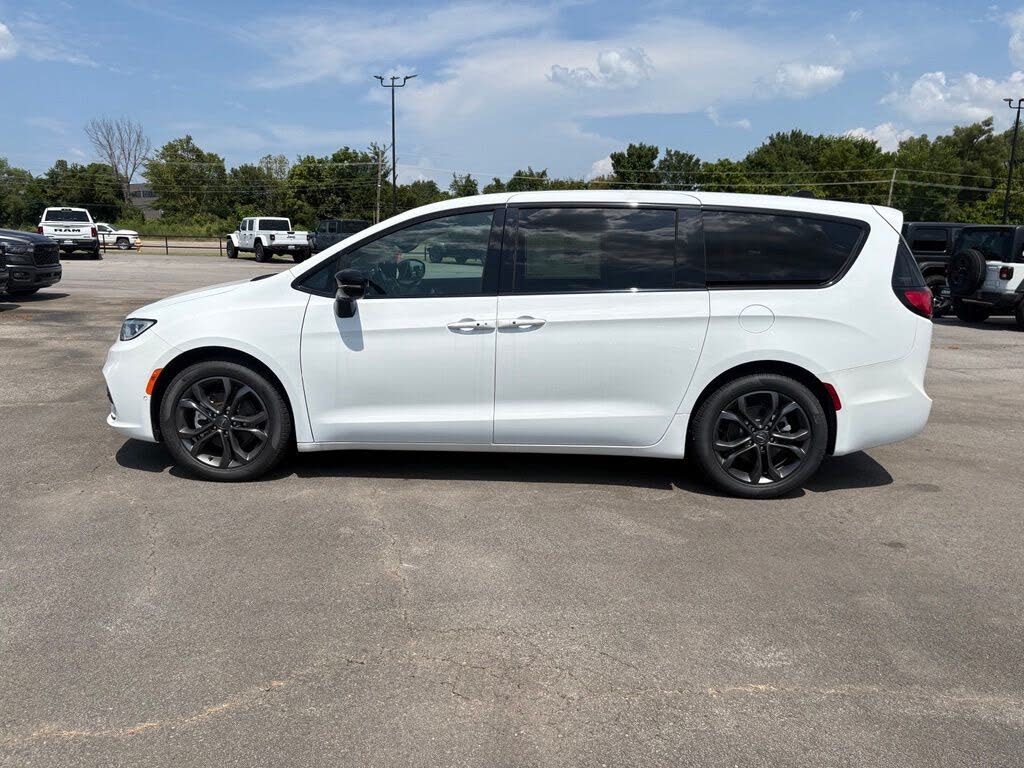 2026 Chrysler Pacifica