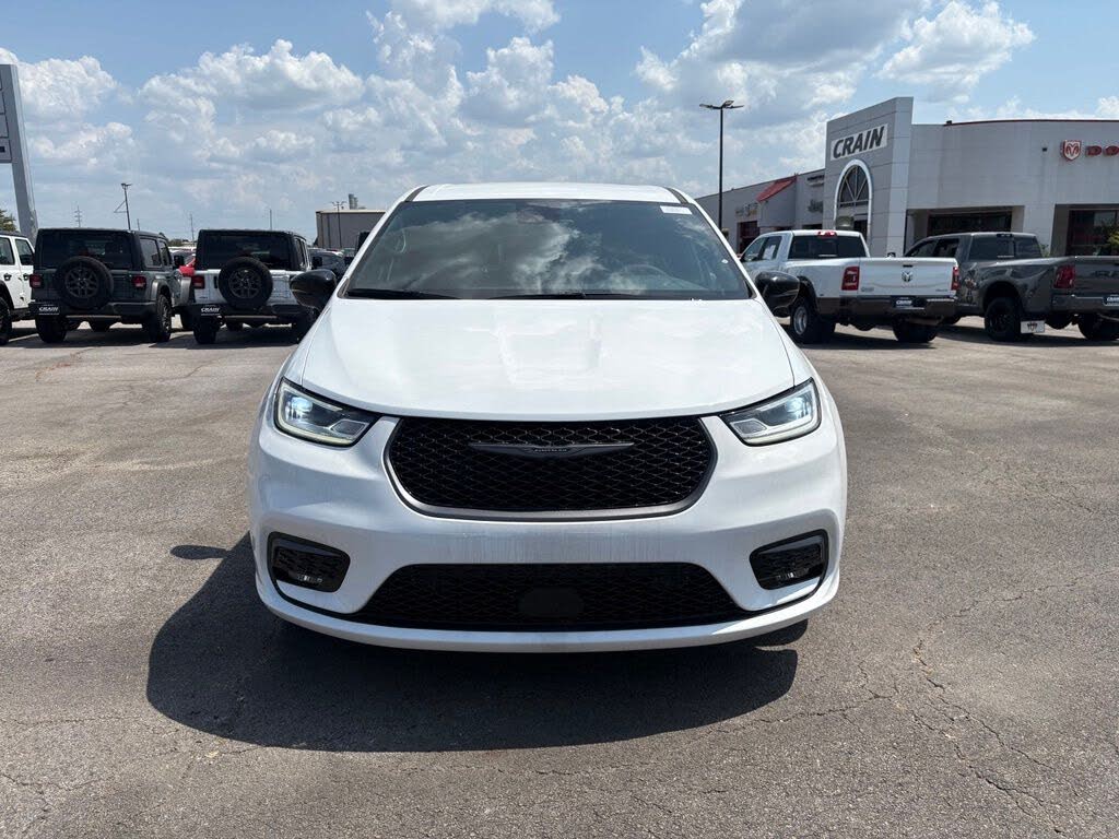 2026 Chrysler Pacifica