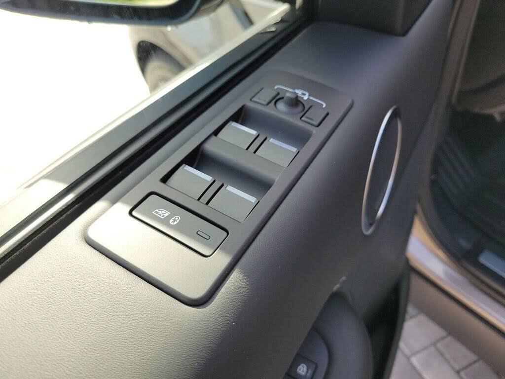 2025 Land Rover Discovery