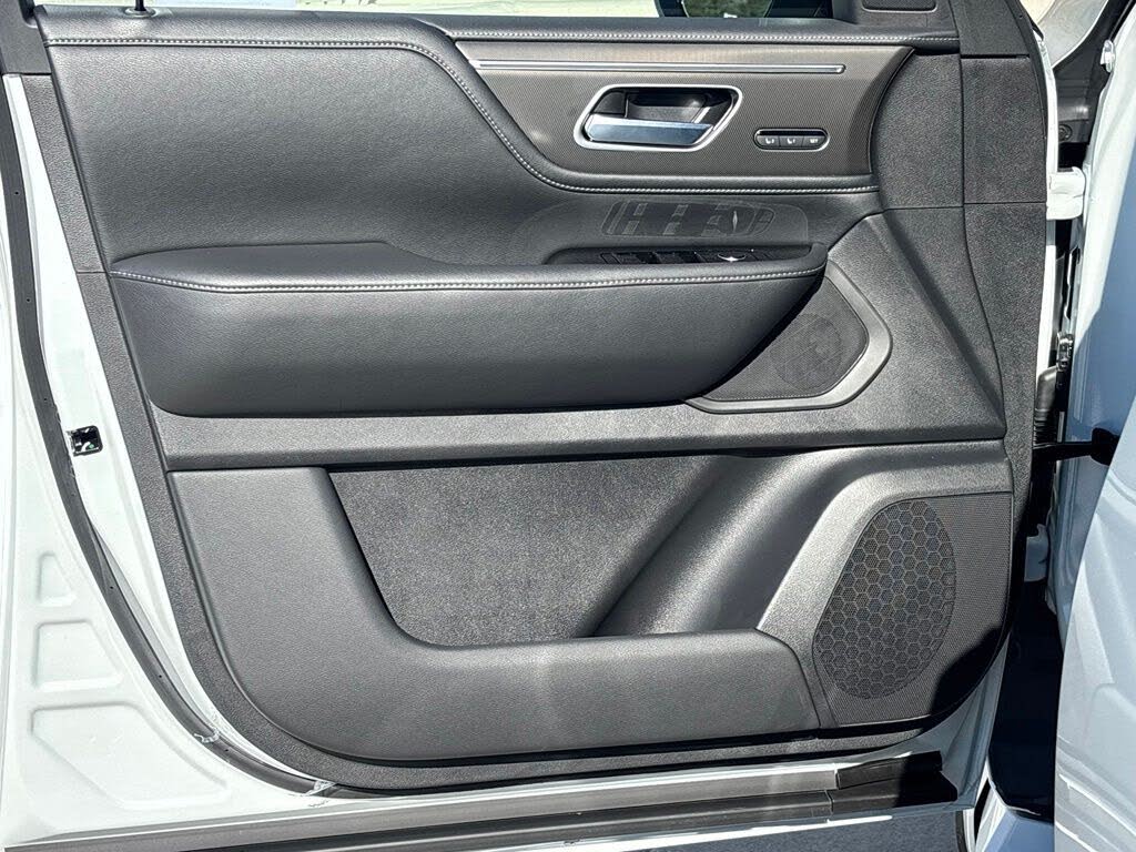 2027 Infiniti QX80