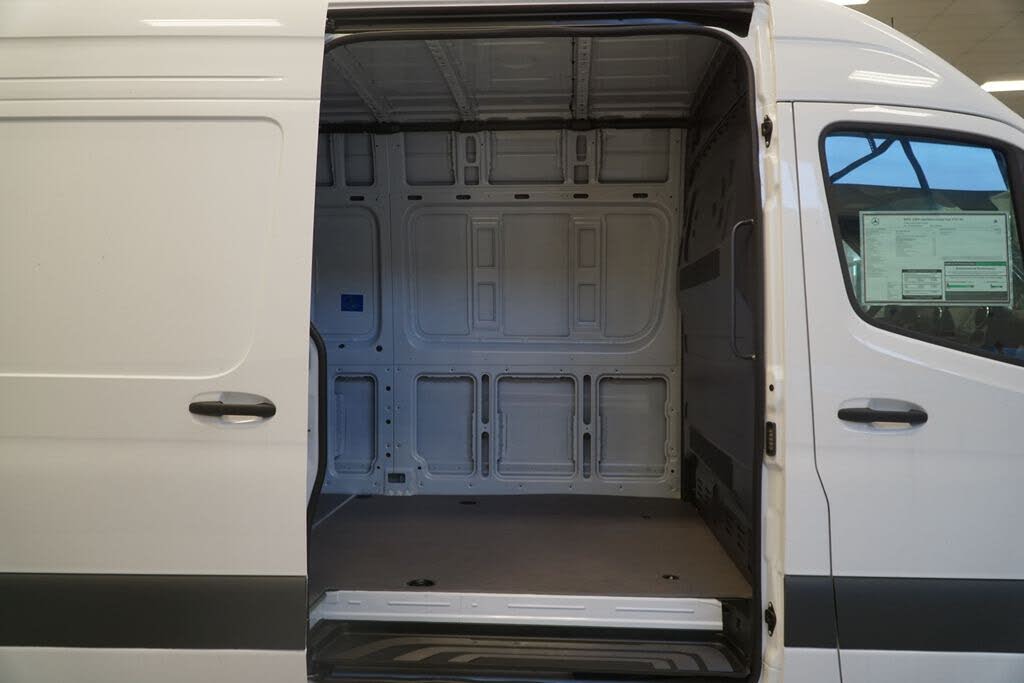 2025 Mercedes-Benz eSprinter