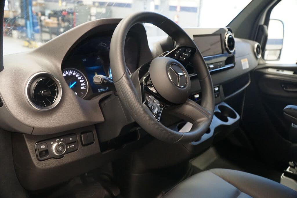 2025 Mercedes-Benz eSprinter