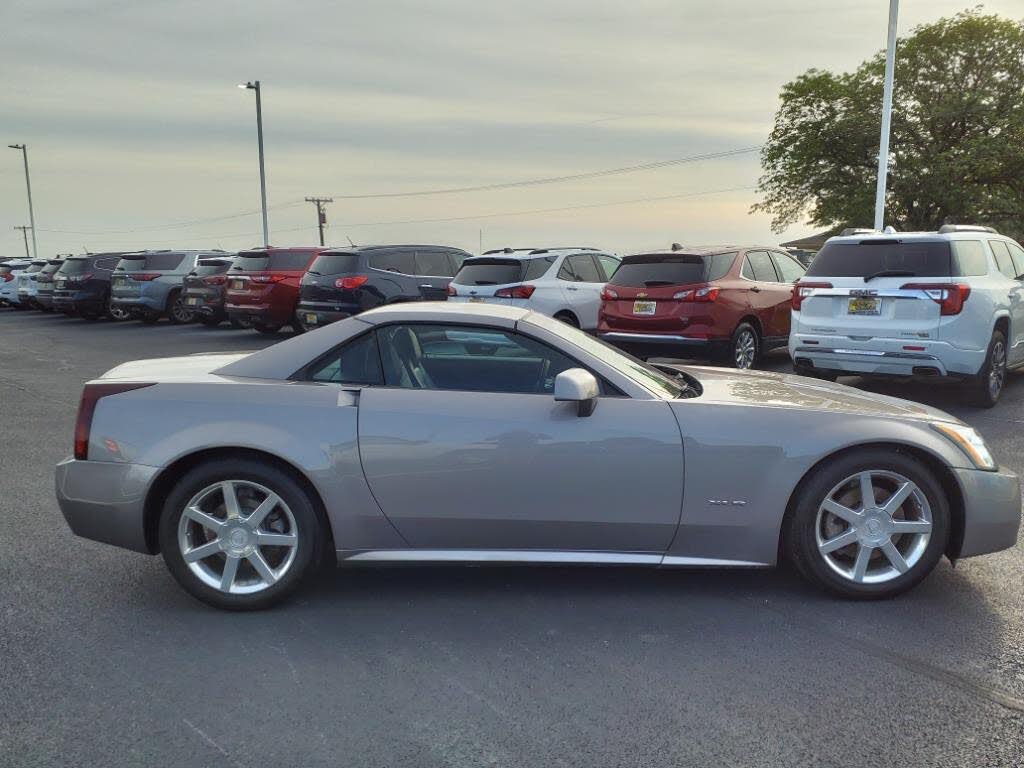 2005 Cadillac XLR