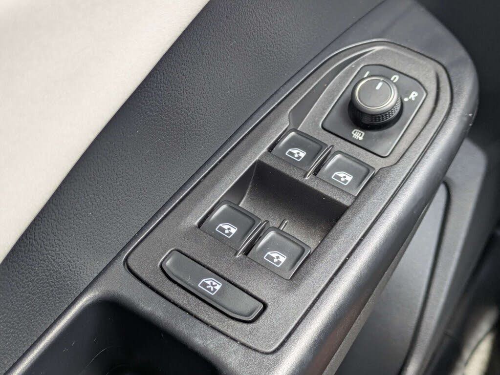 2025 Volkswagen Taos