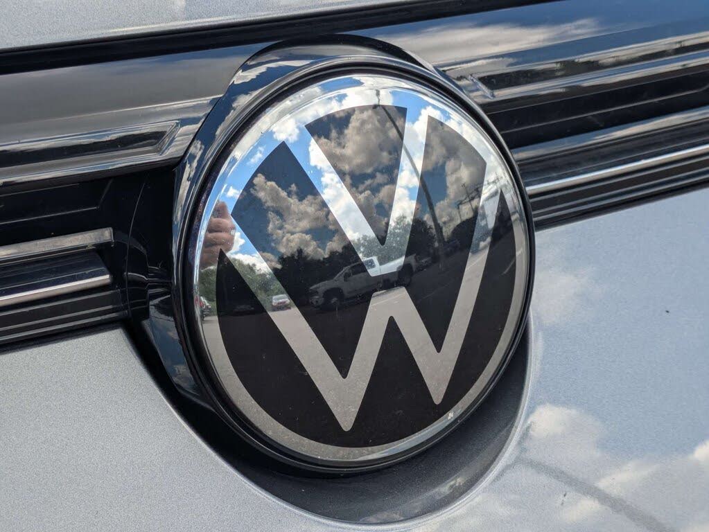 2025 Volkswagen Taos