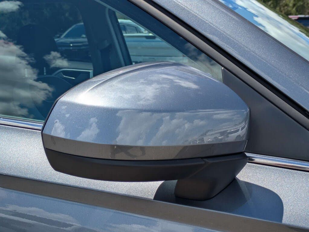 2025 Volkswagen Taos