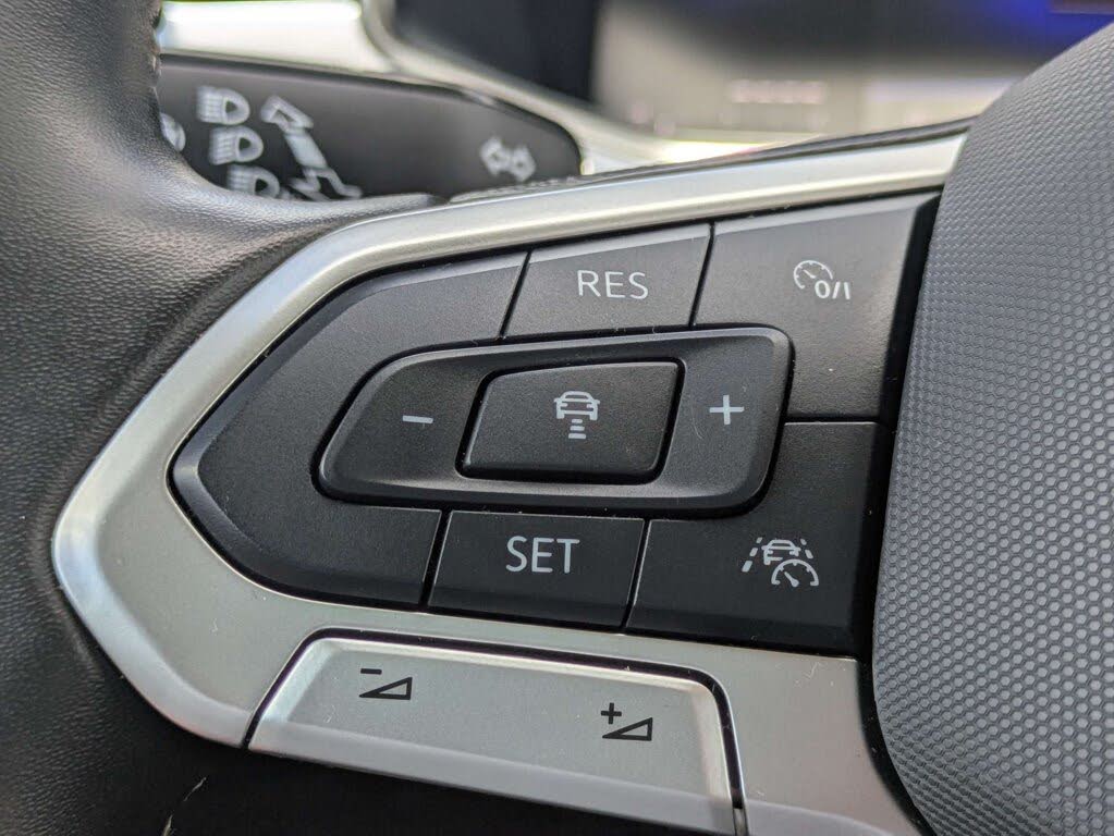 2025 Volkswagen Taos