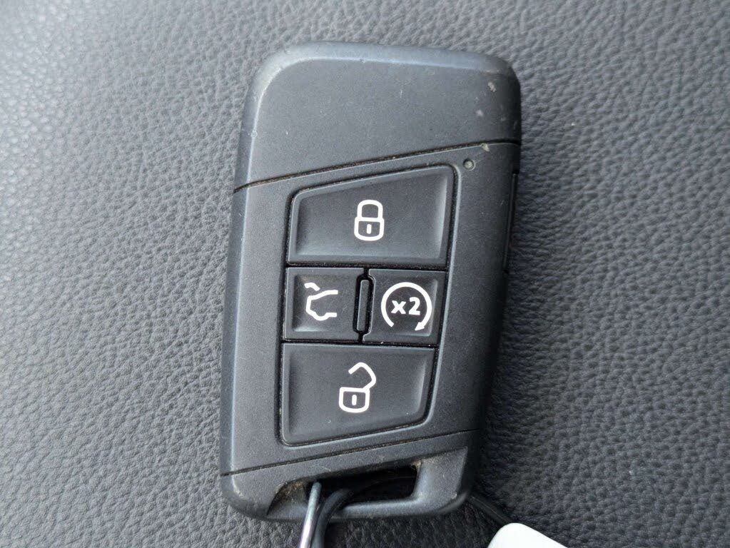 2025 Volkswagen Taos