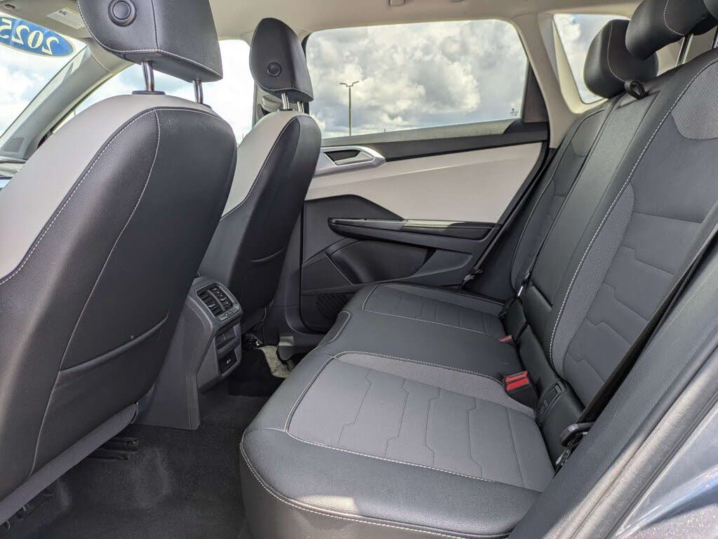 2025 Volkswagen Taos